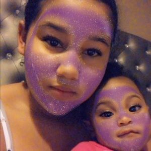 Meet your Posher, Kayley